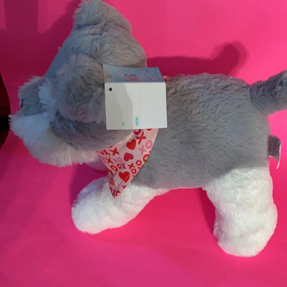 huGme Dog with “XOXO” Bandana, Stuffed Plush Puppy - Gray and White Fur NWT - Picture 6 of 7